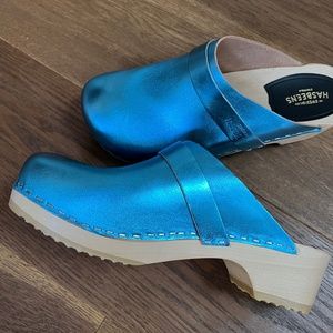 New Swedish Hasbeens Torquoise Clogs
